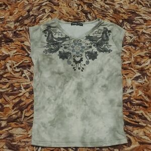 LAST CHANCE FINAL PRICE Graphic T-Shirt Shades Of Green NEW